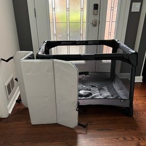 4moms breeze go playard